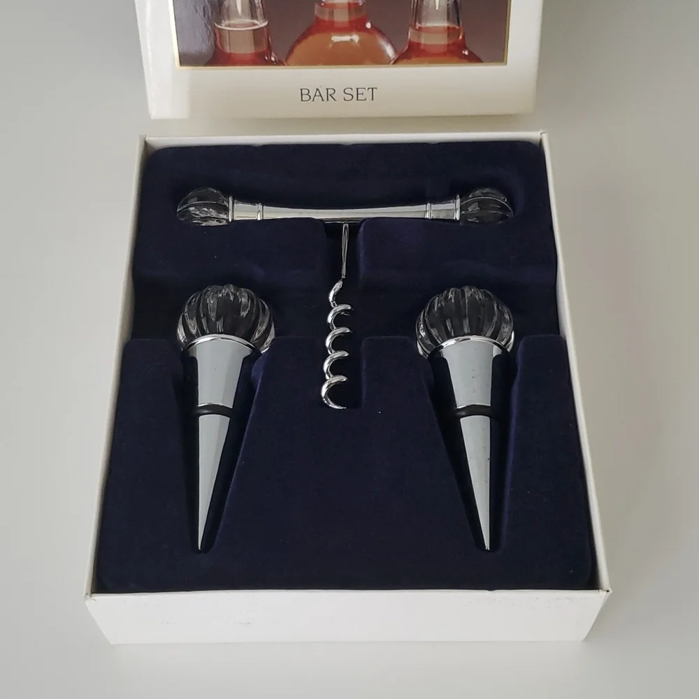 Royal Limited Vintage Crystal Corkscrew Wine Opener with 2 Wine Stoppers Box Set